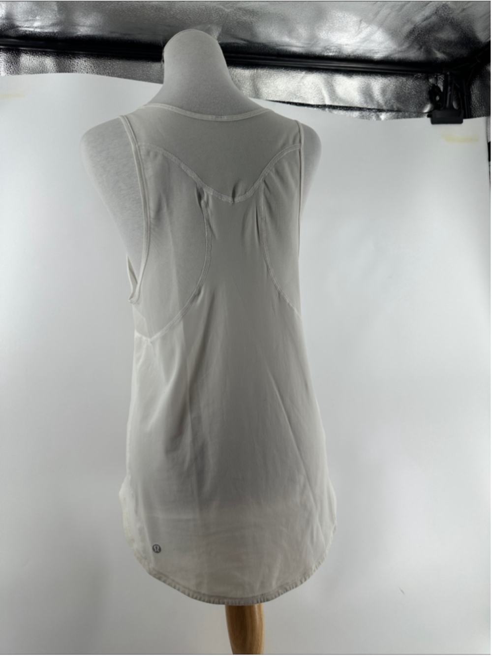 Lululemon Sculpt Tank II mesh panels flowy
White (First Release) sz sm - Picture 10 of 13